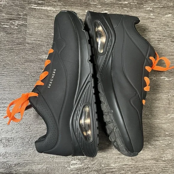 Skechers Low Top Men's Casual Fashion Shoes Sneaker Men 7 / Woman 9 - Picture 1 of 11